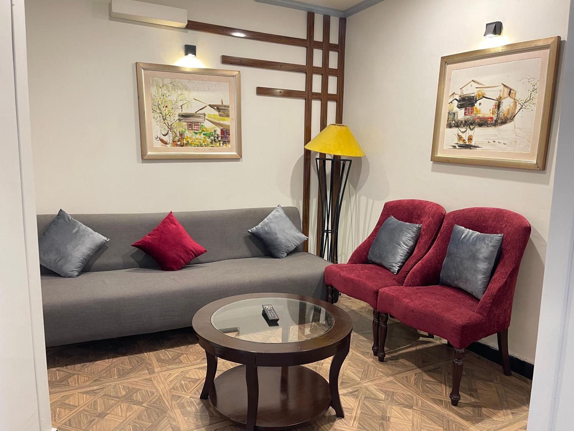 Hotel Oban Lahore Esterno foto