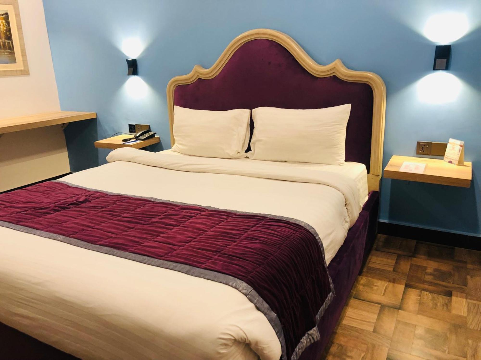 Hotel Oban Lahore Esterno foto