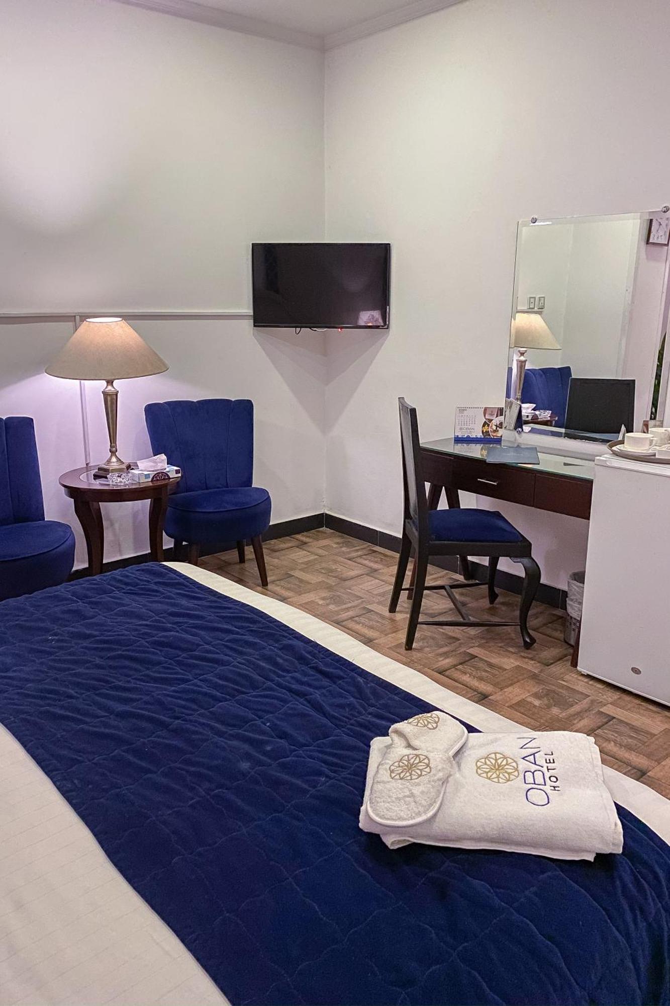Hotel Oban Lahore Esterno foto