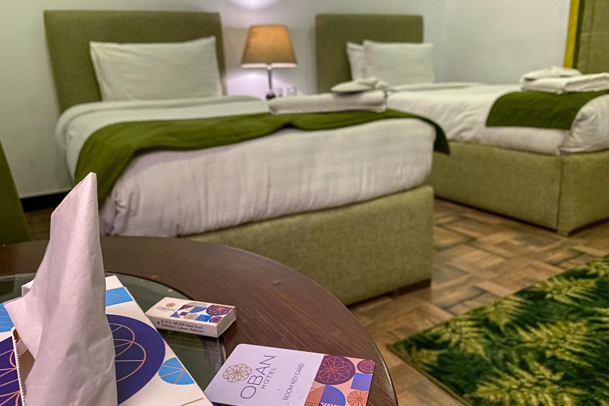 Hotel Oban Lahore Esterno foto