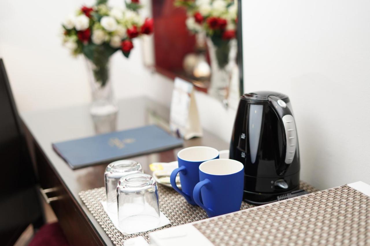 Hotel Oban Lahore Esterno foto